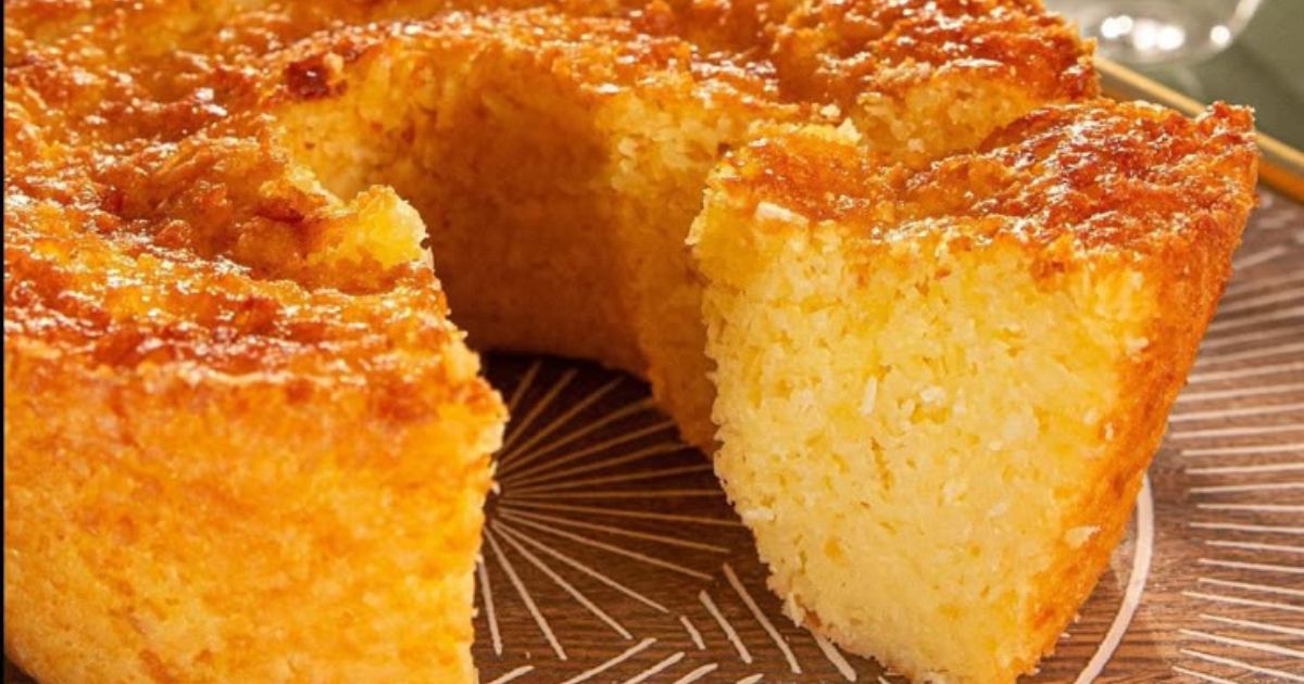 Esse bolo de mandioca fica incrível e sem erro! Veja o segredo que faz a diferença!