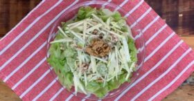 Salada Waldorf Refrescante e Fácil de Fazer