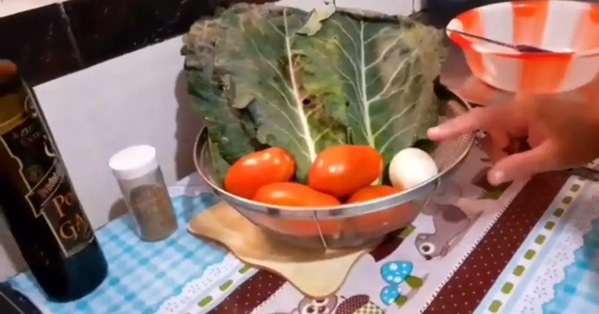 Salada de Couve com Tomate e Cebola