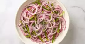 Salsa Criolla Crocante – O Segredo do Churrasco dos Chefs Latinos!