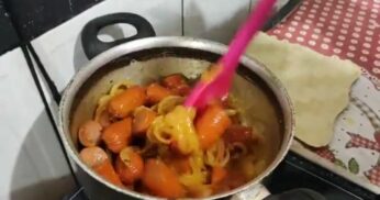 Salsicha Refogada Simples e Deliciosa
