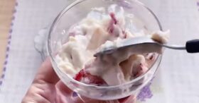 Sonho de Morango na Travessa