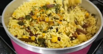 Arroz Colorido com Mostarda, Calabresa e Cenoura