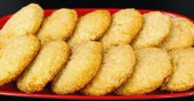 Bolachas de Coco Fáceis e Econômicas: O Lanchinho Perfeito para Qualquer Hora!
