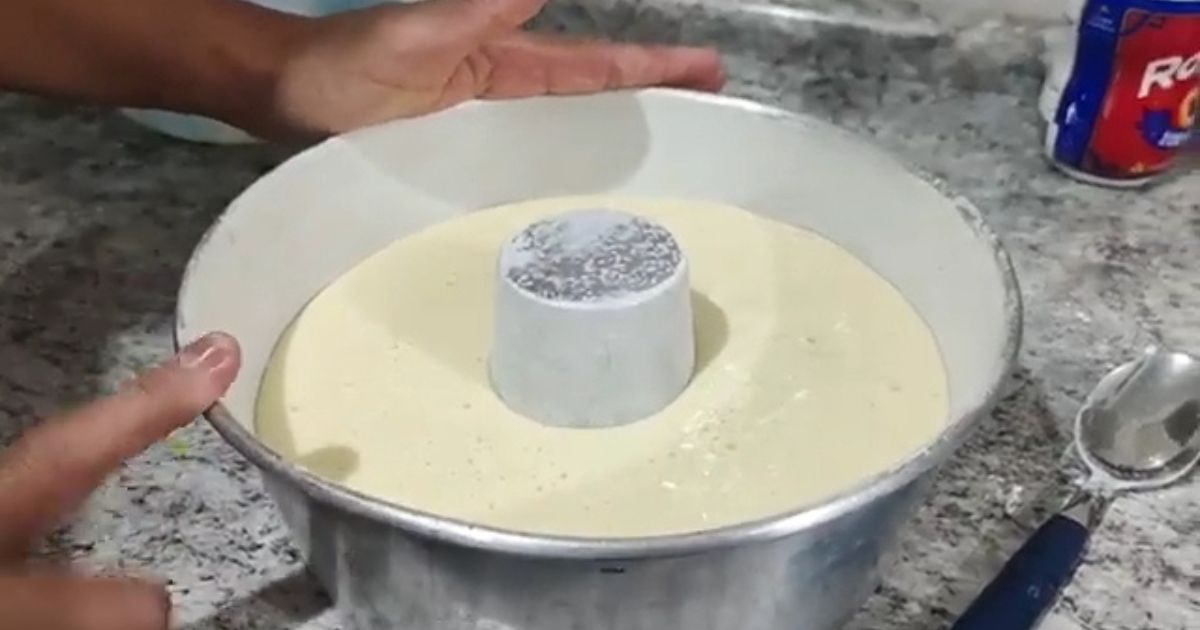 Bolo de Abacaxi Simples e Delicioso