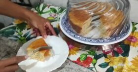 Bolo de Coco Simples e Fofinho
