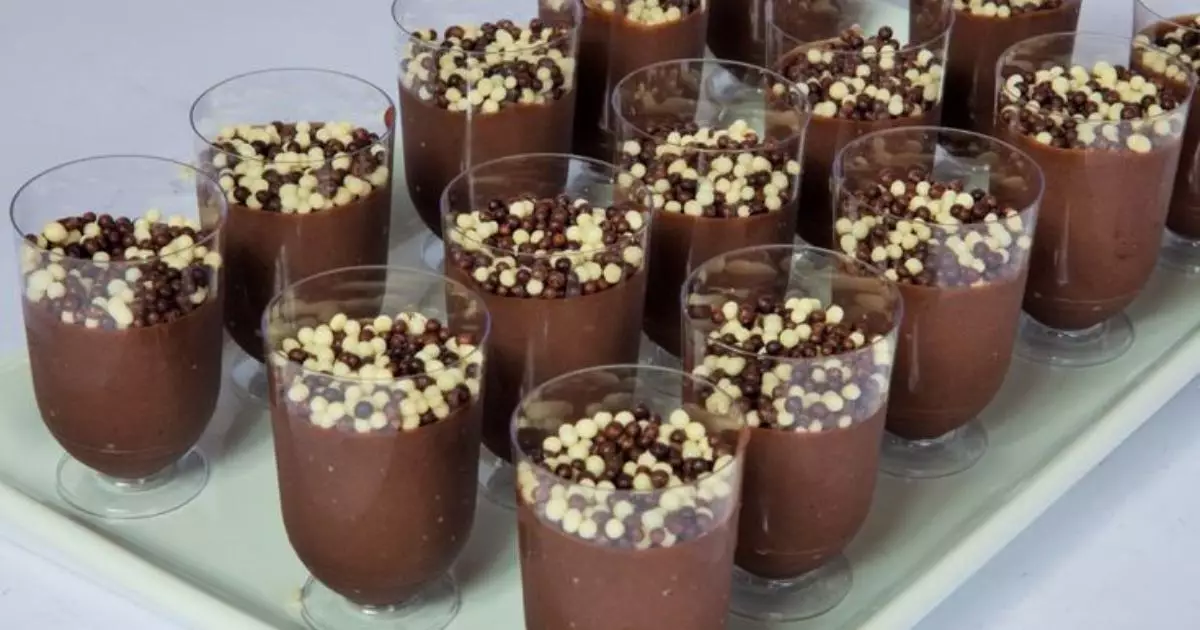 Brigadeiro Cremoso no Copinho: A Delícia Perfeita para Festas e Vendas!
